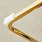 Set di sedie da pranzo in PU, sedie da pranzo nere dal design unico, materiale in PU, abbinate a gambe in metallo dorato (set da 4)