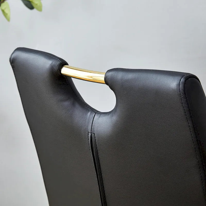 Set di sedie da pranzo in PU, sedie da pranzo nere dal design unico, materiale in PU, abbinate a gambe in metallo dorato (set da 4)