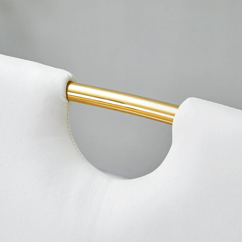 Set di sedie da pranzo in PU, sedie da pranzo nere dal design unico, materiale in PU, abbinate a gambe in metallo dorato (set da 4)