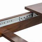 Tavolo da cucina in legno allungabile e versatile per diverse occasioni