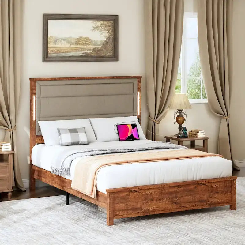 Letto a piattaforma Queen Size con testiera imbottita e luci a LED